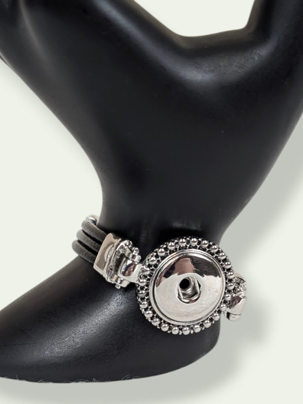 Silver Tone Snap Accent Toggle Bracelet